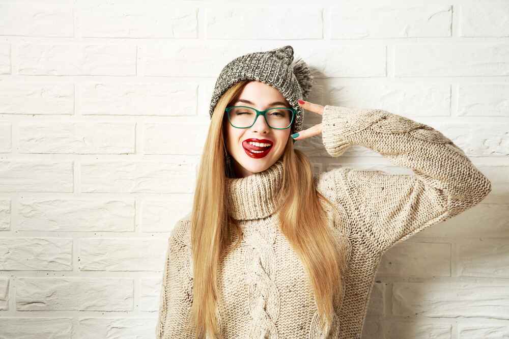 woman winter outfit warm cozy fashion